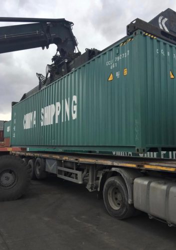 Dried-Apricots-Shipment-Port-Operation